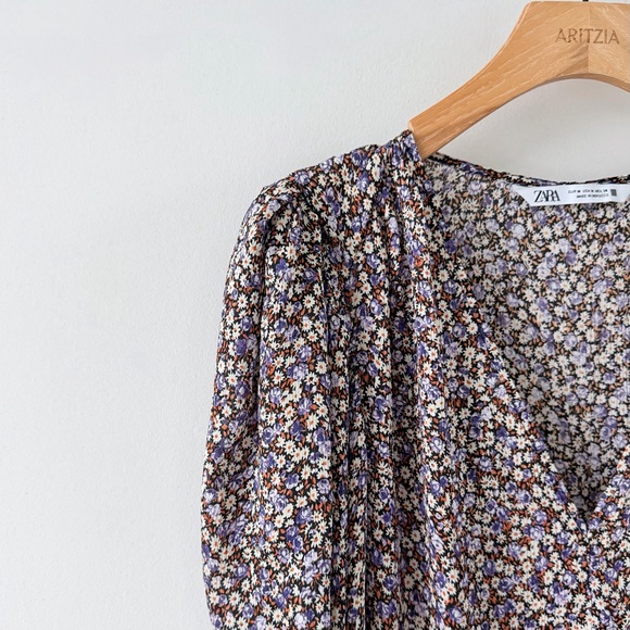 Zara Floral Ruched Mini Dress Size M Purple Black Long Sleeve V-Neck Ruffle Hem - Picture 6 of 14